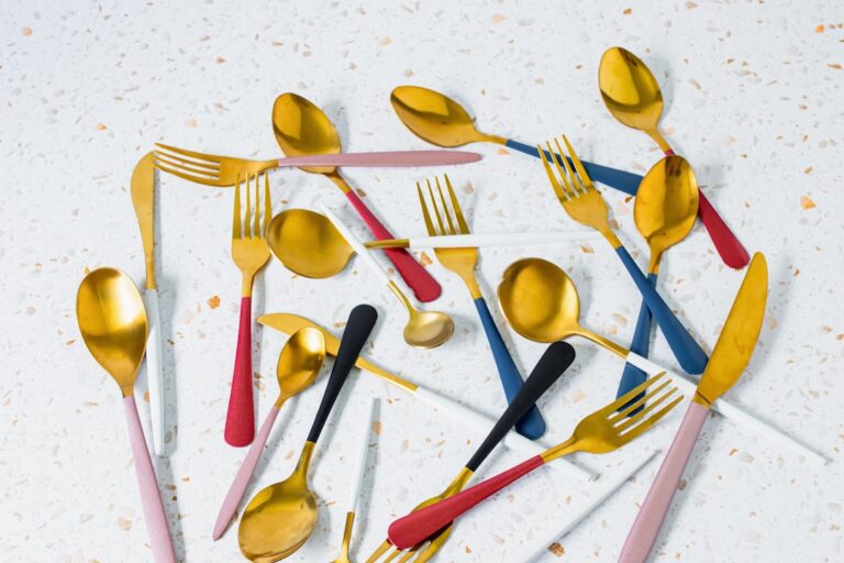 How to Choose the Right Cookware for Your Kitchen Needs